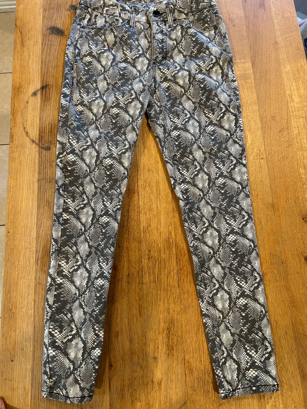 Seven7 Women's Black and Gray Snake Print Skinny Jeans